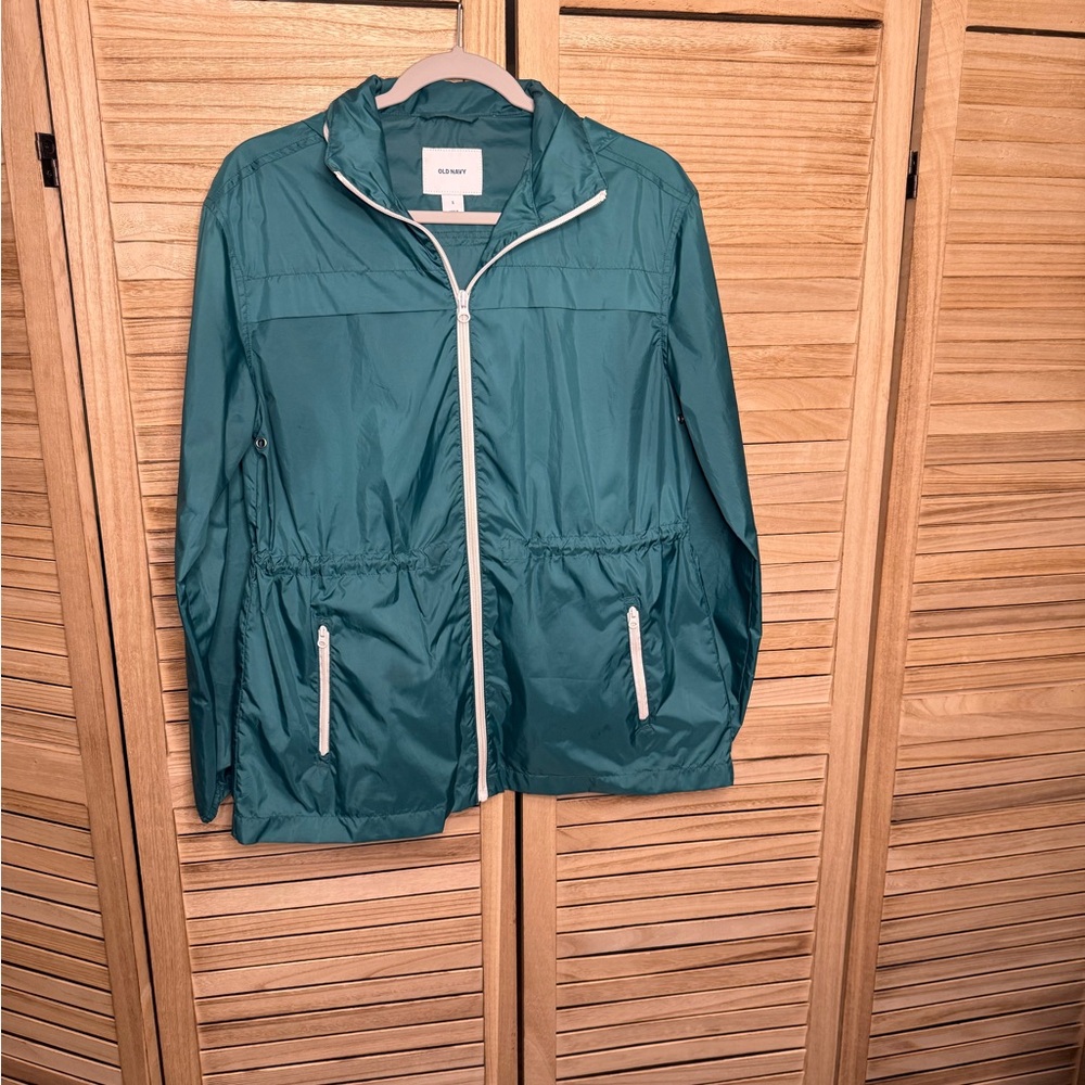 Old Navy green water resistant with Zip hood and zip pockets